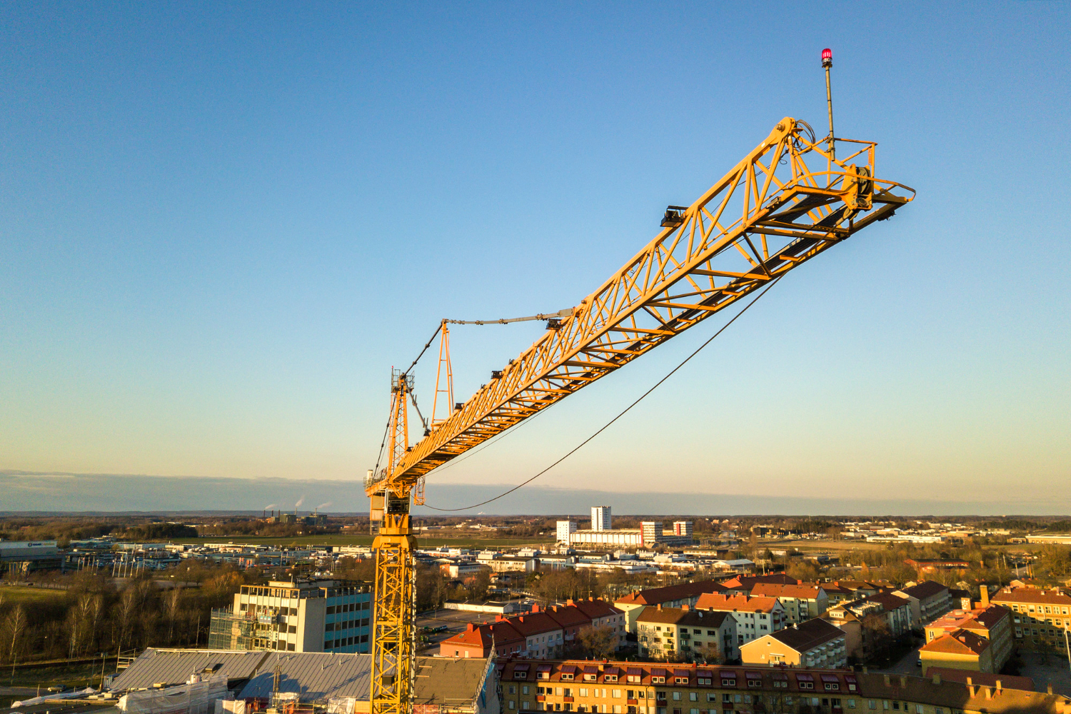 Jak dobrać odpowiedni dźwig do inwestycji?